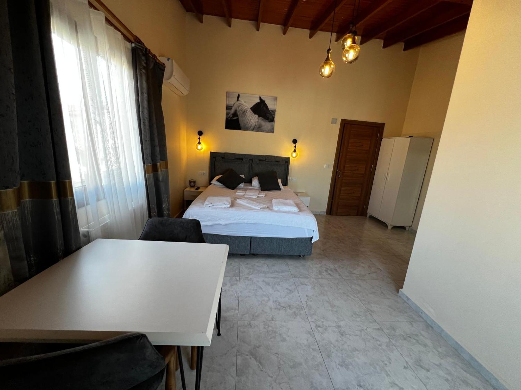 Ada Konak Otel Urla Esterno foto