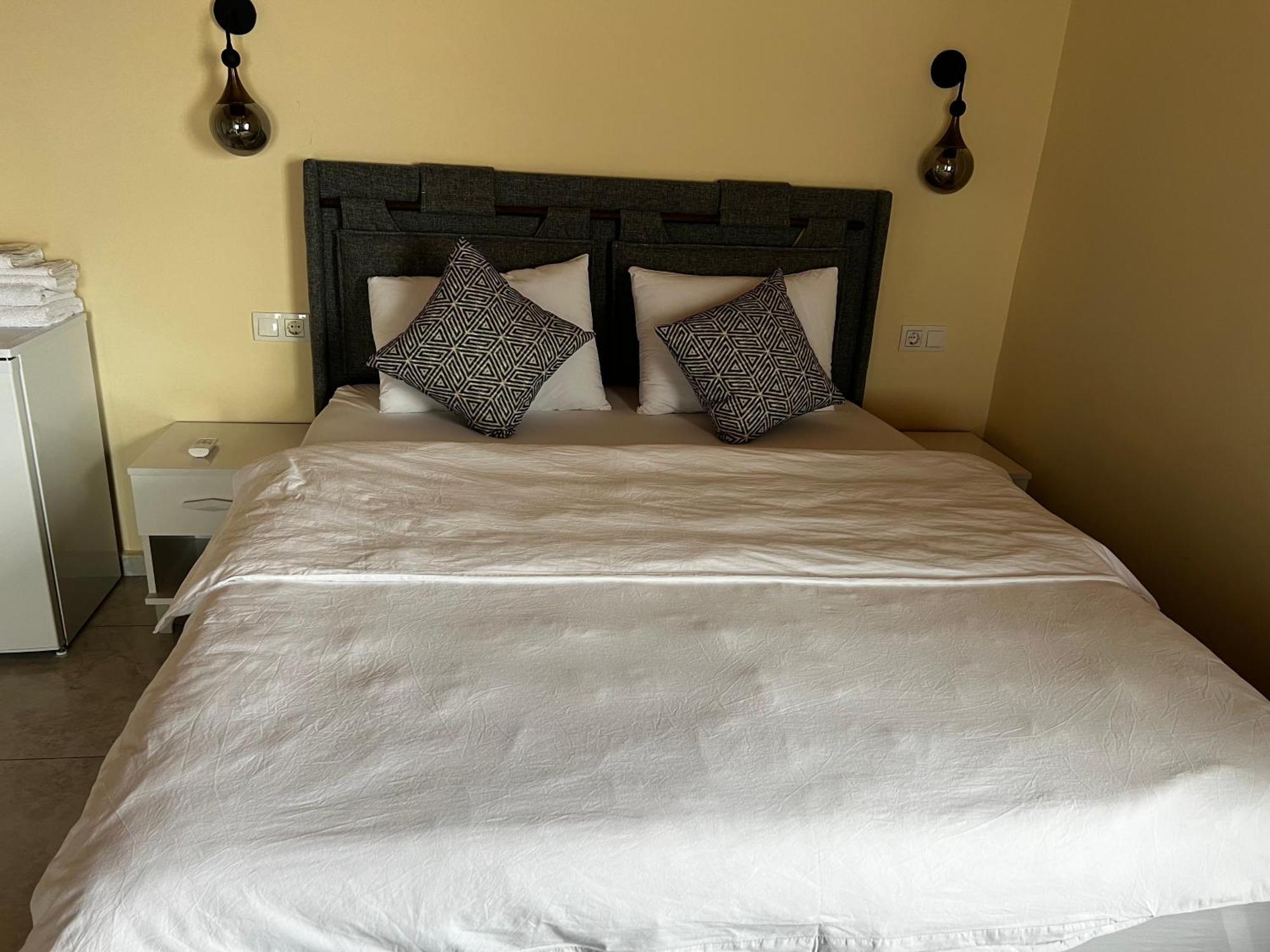 Ada Konak Otel Urla Esterno foto