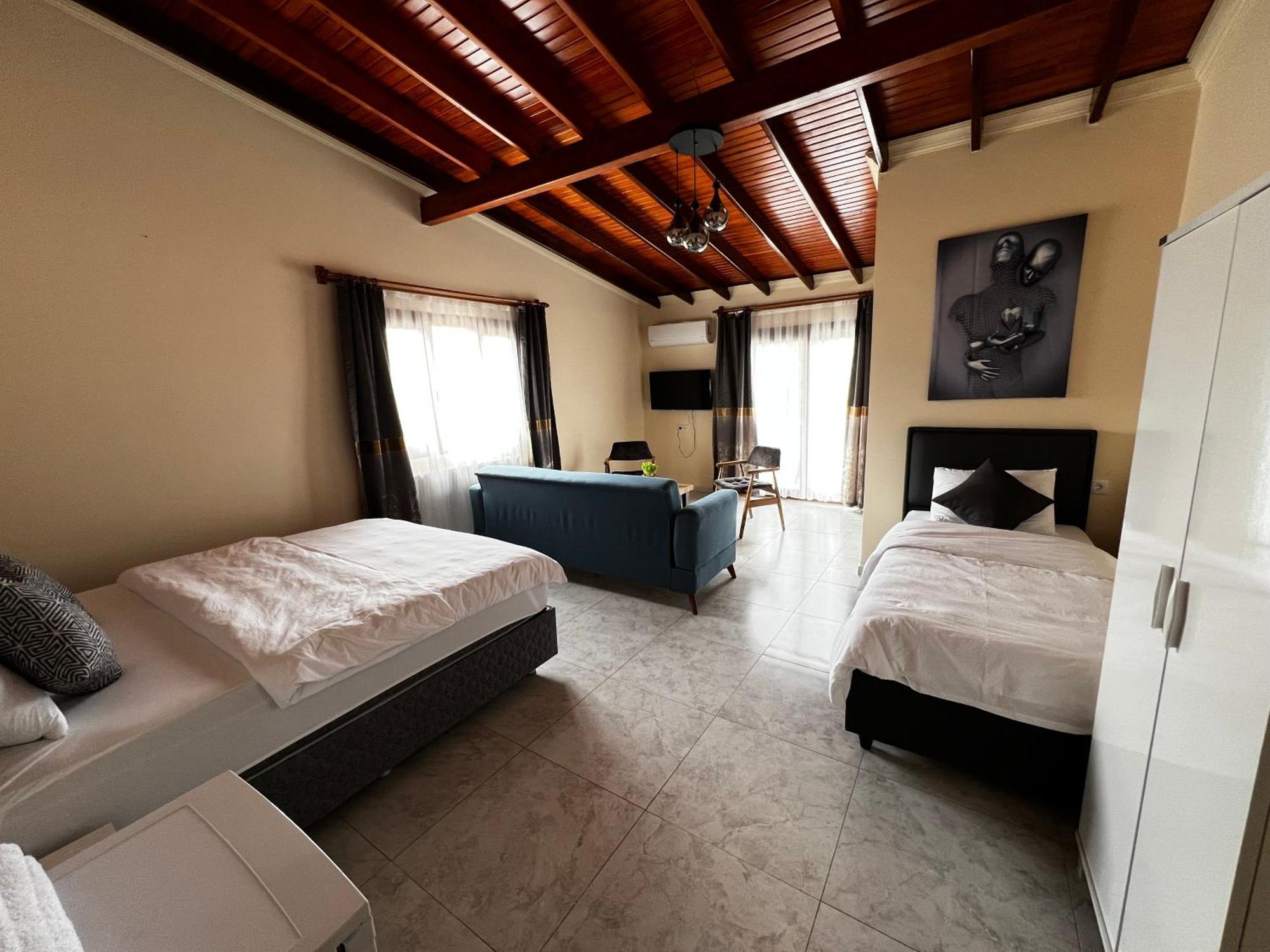 Ada Konak Otel Urla Esterno foto