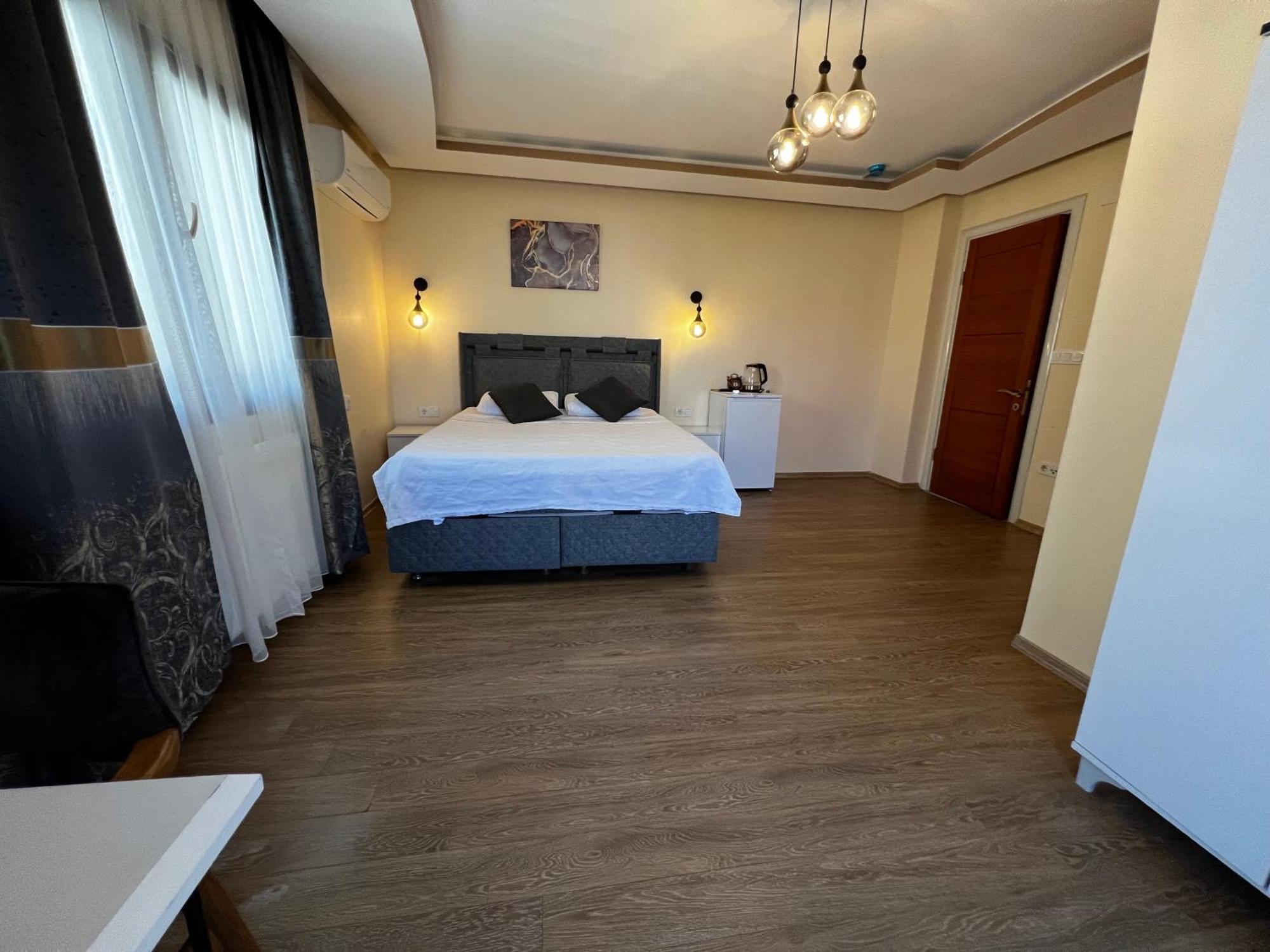 Ada Konak Otel Urla Esterno foto