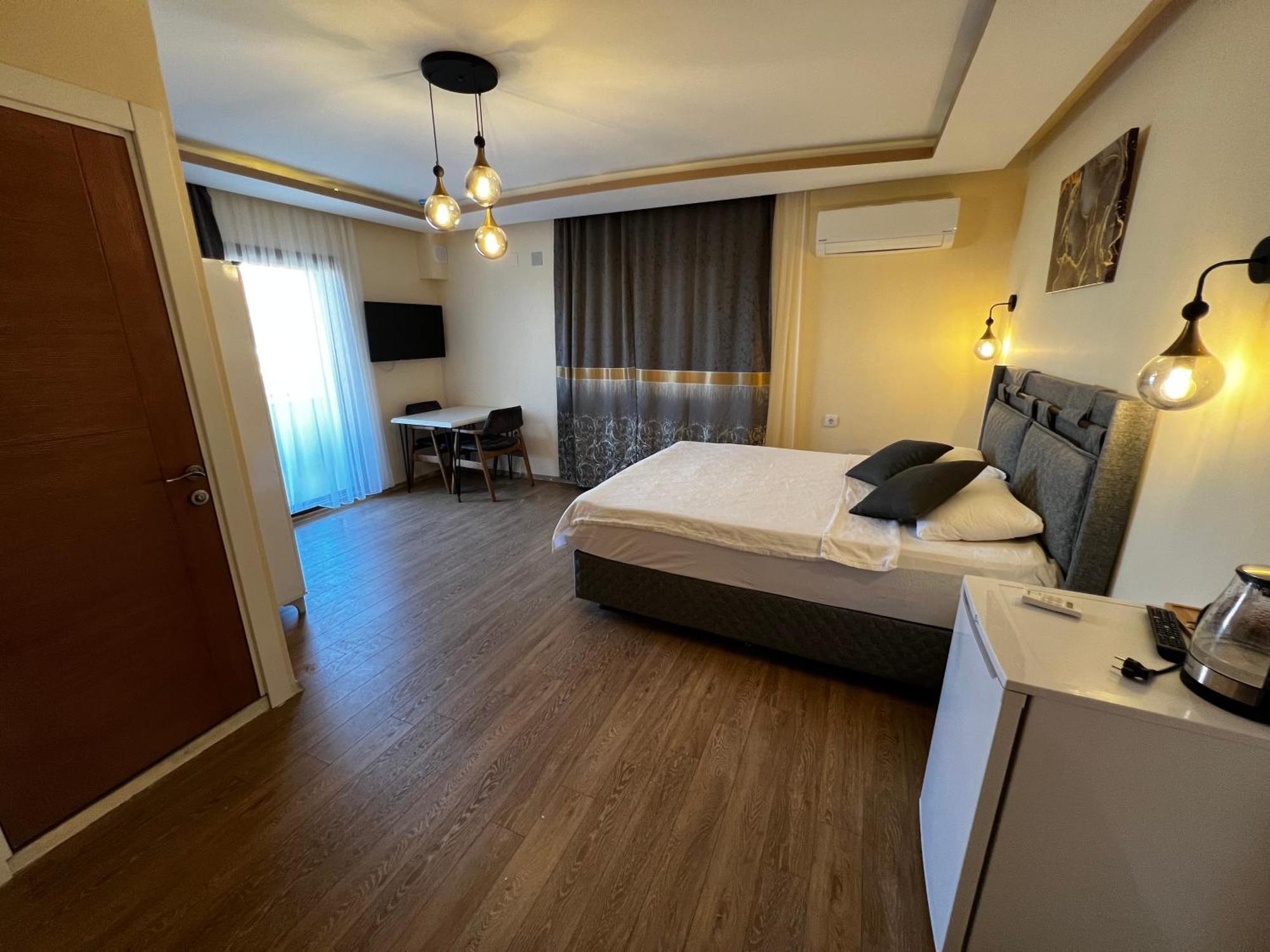 Ada Konak Otel Urla Esterno foto